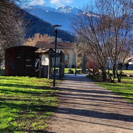 Le Gargantua Bed & Breakfast Лавлане Екстериор снимка